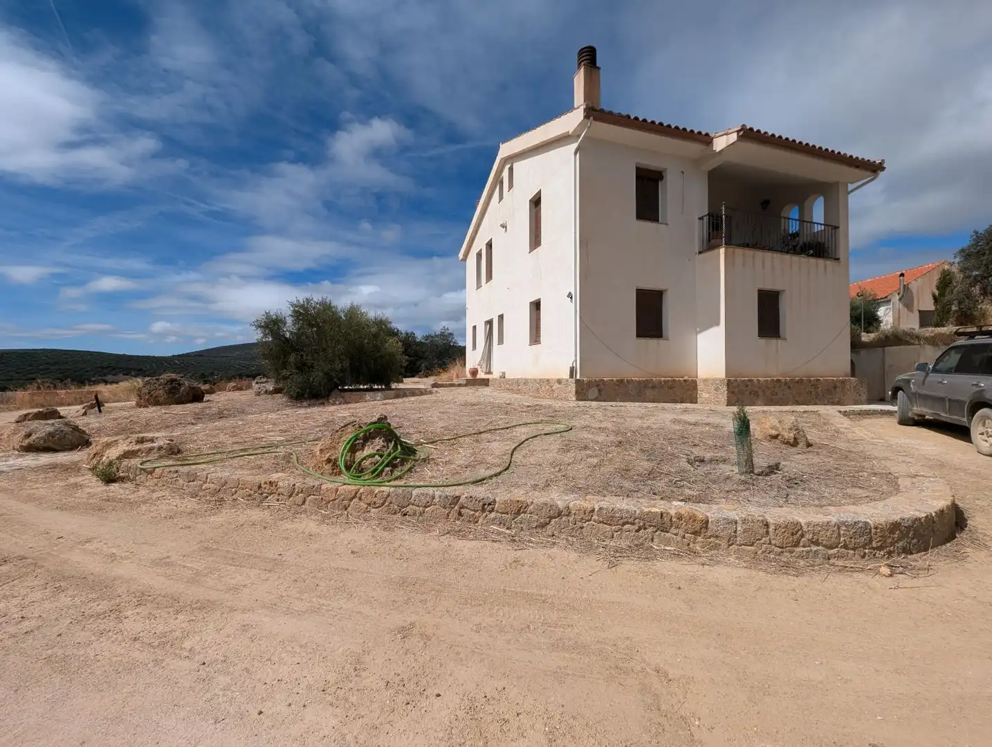 Vista exterior de Casa o xalet en venda en Loja amb Calefacció, Jardí privat i Terrassa