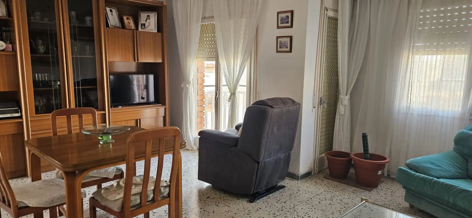 Flat with terrace for sale in Carrer Vint-I-Dos