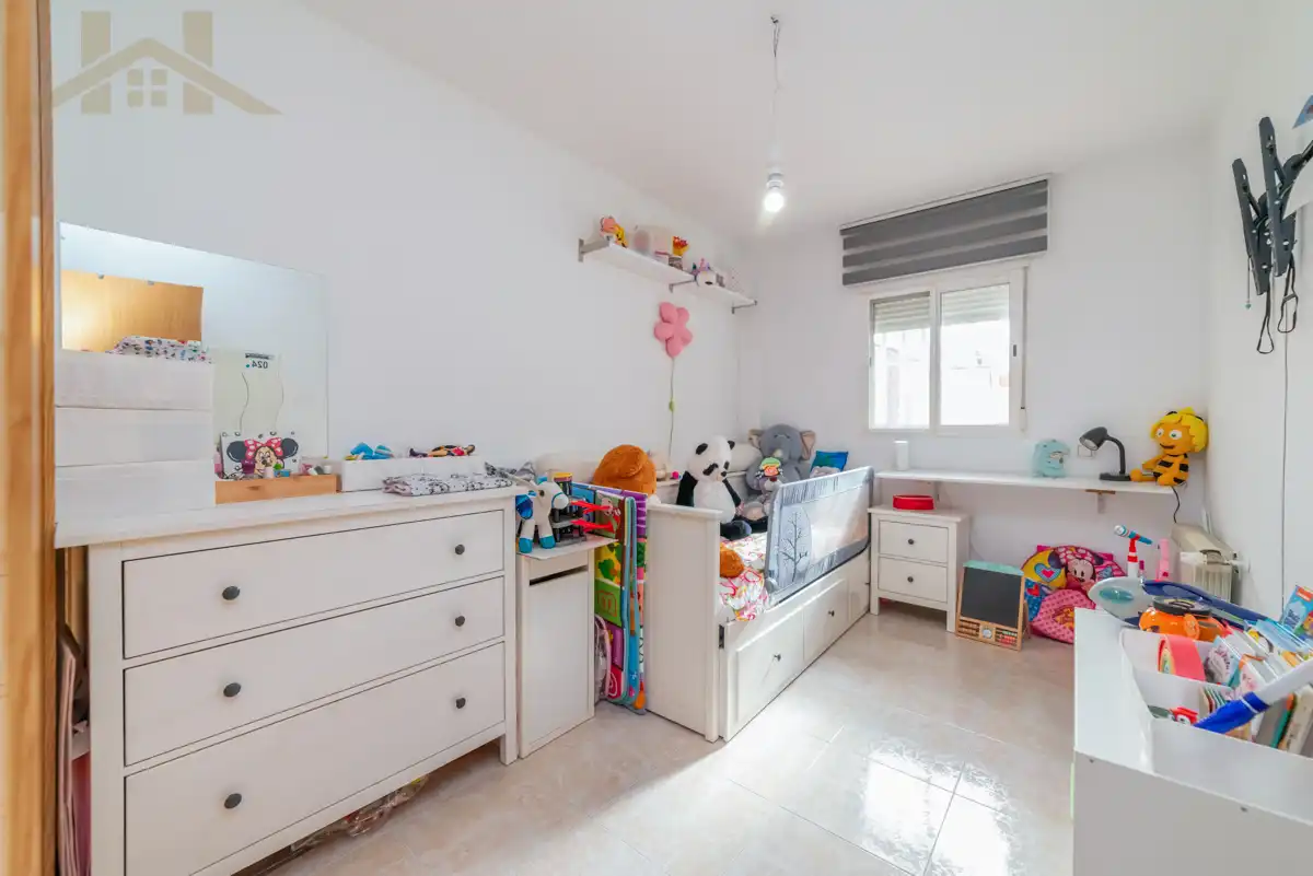 Schlafzimmer von Erdgeschoss zum Verkauf in Ciempozuelos mit Klimaanlage, Heizung und Terrasse