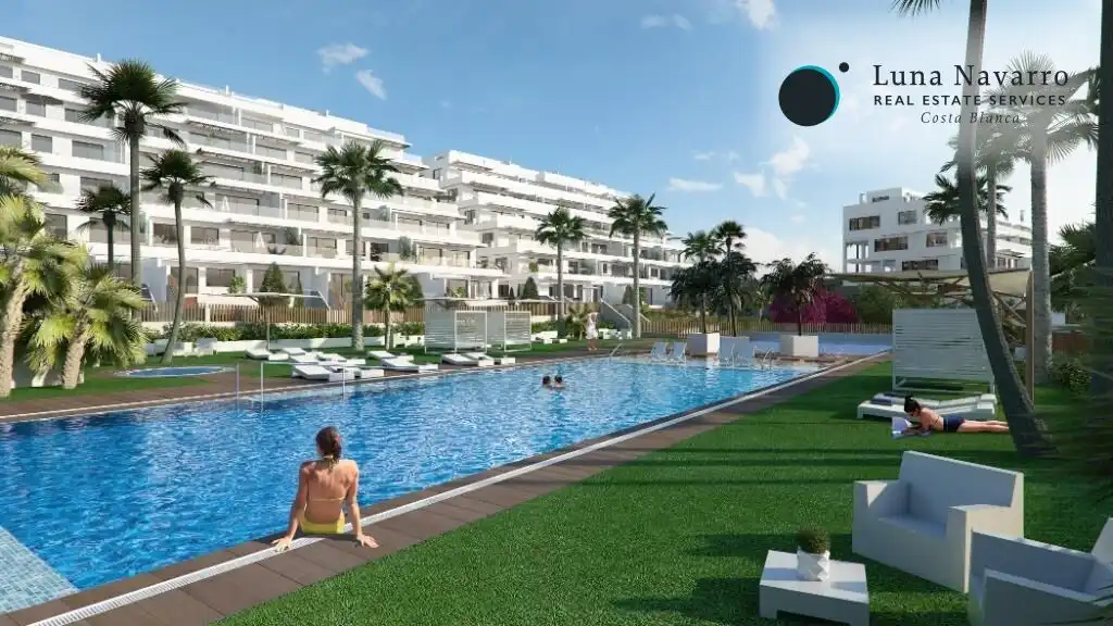 Dachboden zum Verkauf in Calle París, Golf Bahía