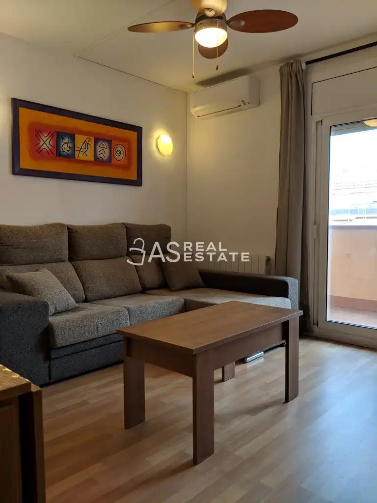 Living room of Attic for sale in Rubí  with Air Conditioner, Terrace and Furnished