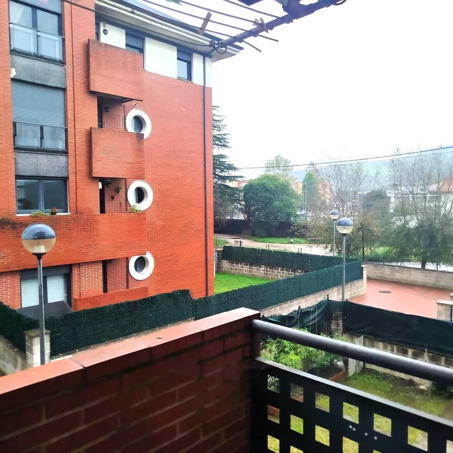 Vista exterior de Piso en venta en Santa María de Cayón con Calefacción, Trastero y Piscina