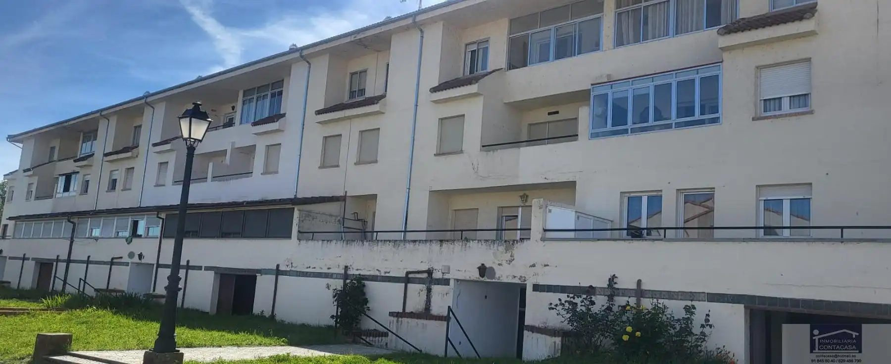 Vista exterior de Pis en venda en Piedrahíta amb Calefacció, Terrassa i Traster