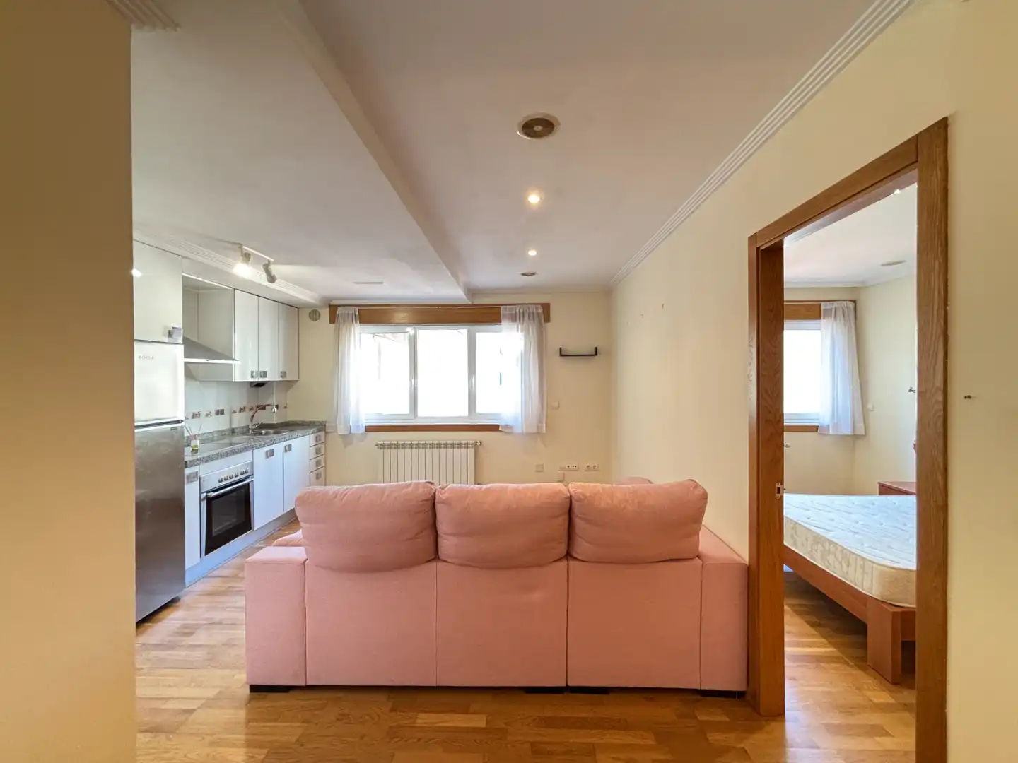 Wohnzimmer von Wohnungen zum Verkauf in Santiago de Compostela  mit Heizung, Abstellraum und Möbliert