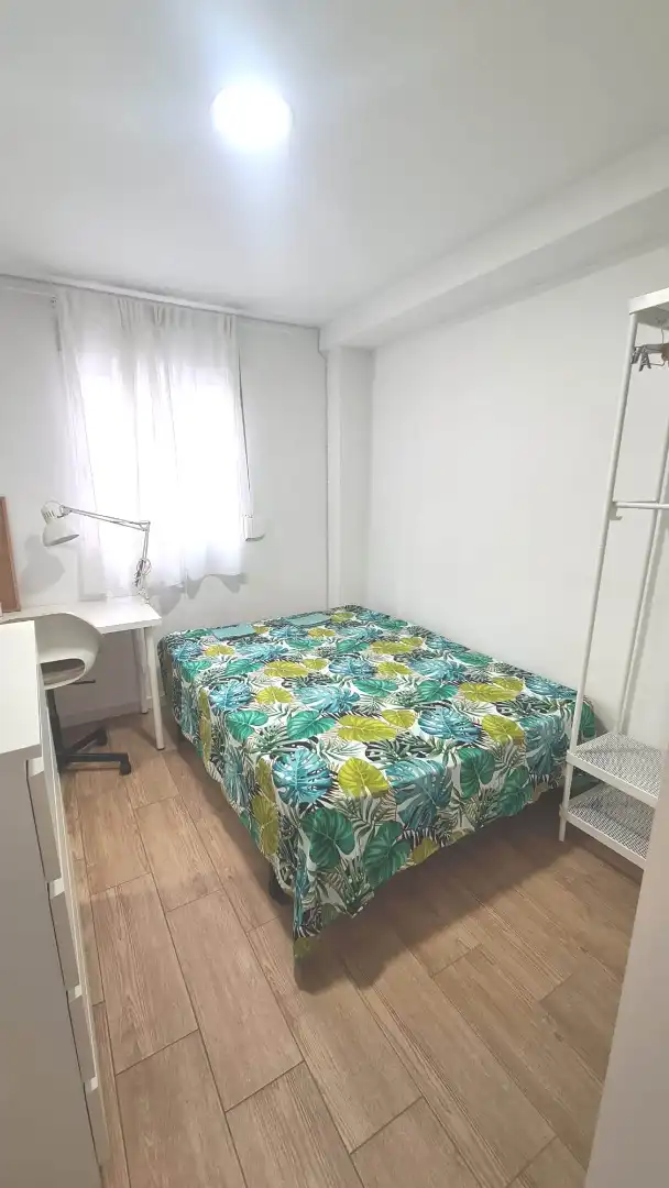 Schlafzimmer von Wohnung zur Miete in Valencia mit Klimaanlage, Möbliert und Ofen