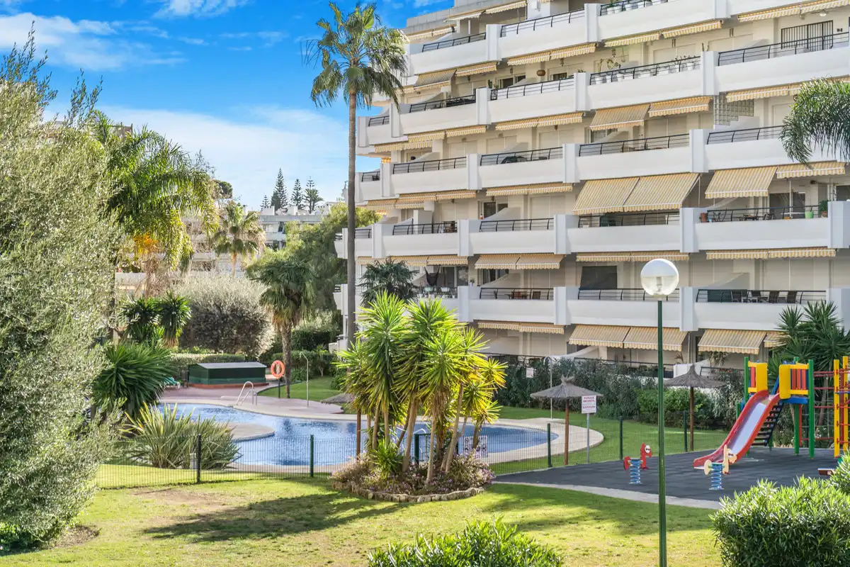 Flat with lift for sale in San Pedro de Alcántara, imagen 7
