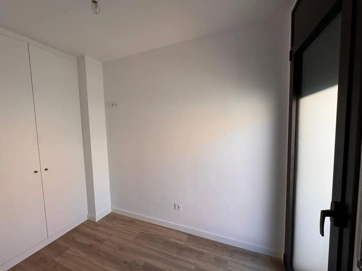 Habitación de Casa adosada en venta en Cubelles con Aire acondicionado, Terraza y Piscina comunitaria