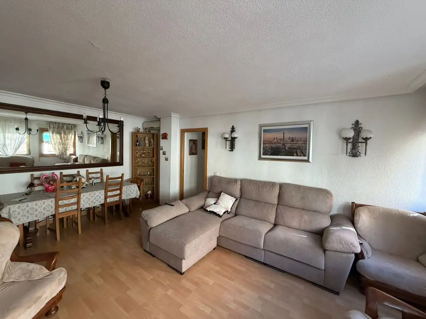 Sala d'estar de Pis en venda en Valdemoro amb Aire condicionat