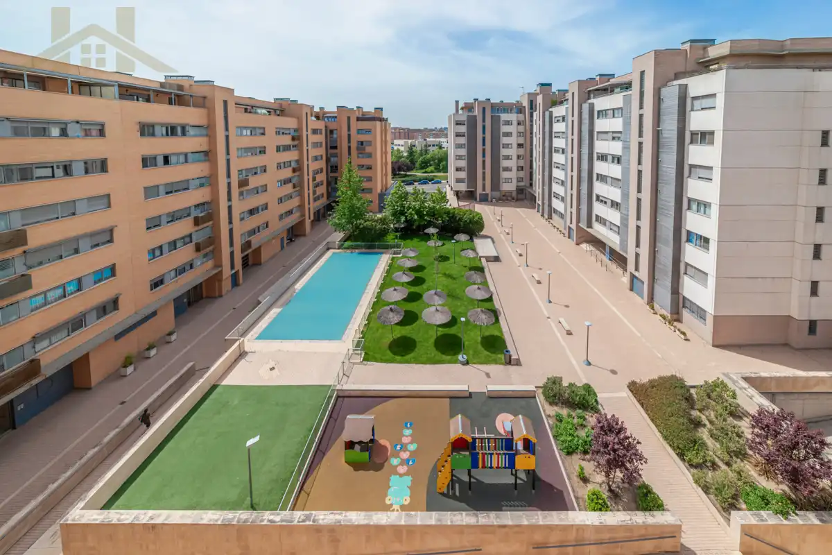 Vista exterior de Piso en venta en  Madrid Capital con Aire acondicionado, Calefacción y Trastero