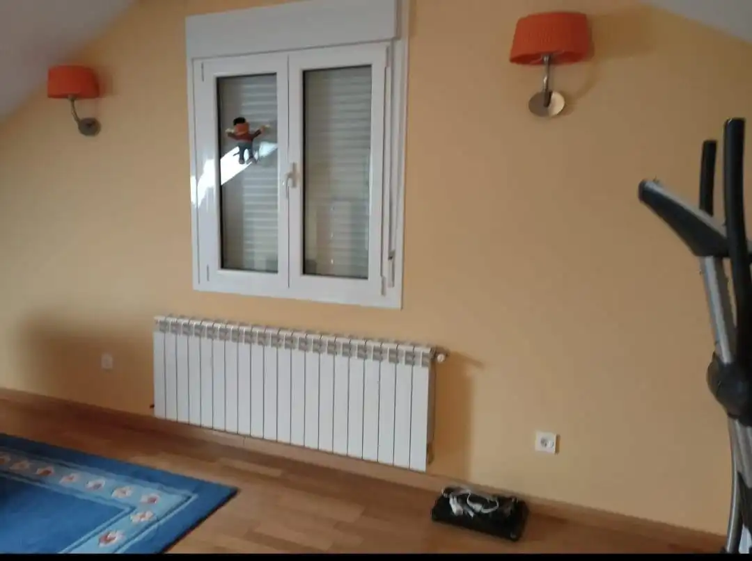 Habitación de Casa adosada en venta en Fuensaldaña con Calefacción y Trastero