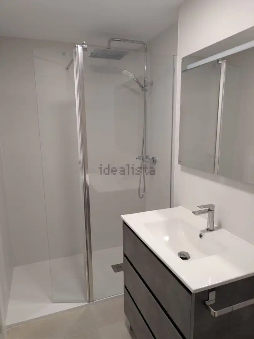 Bathroom of Flat for sale in Elche / Elx  with Parquet flooring, Terrace and Balcony