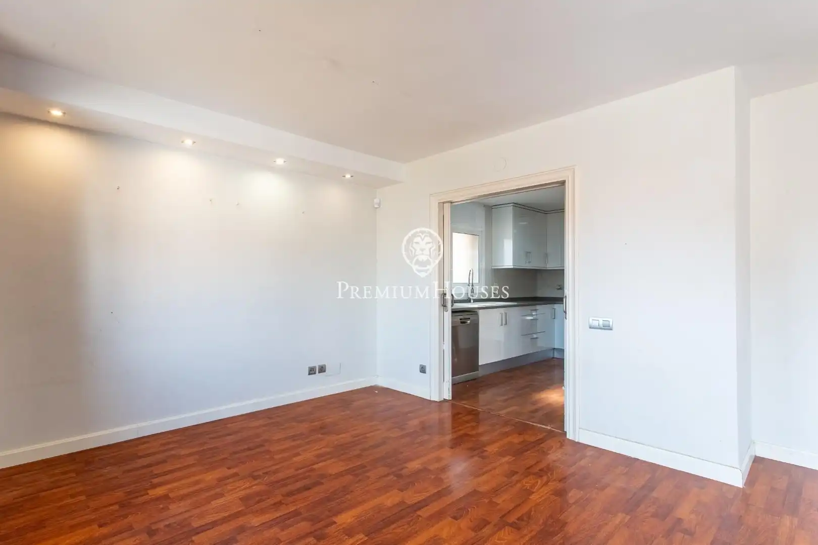 Attic for sale in Mataró  with Air Conditioner, Heating and Parquet flooring