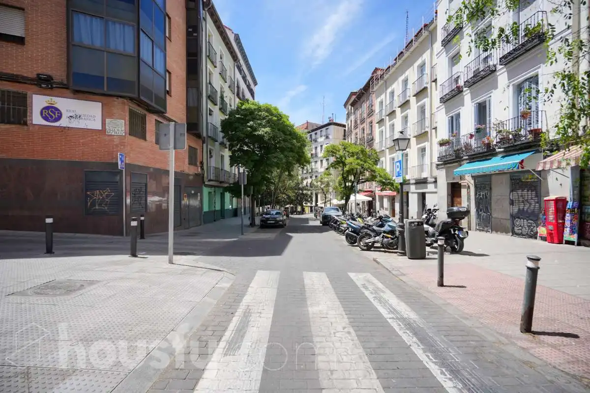Exterior view of Ground floor for sale in Madrid  with Air Conditioner, Heating and Parquet flooring