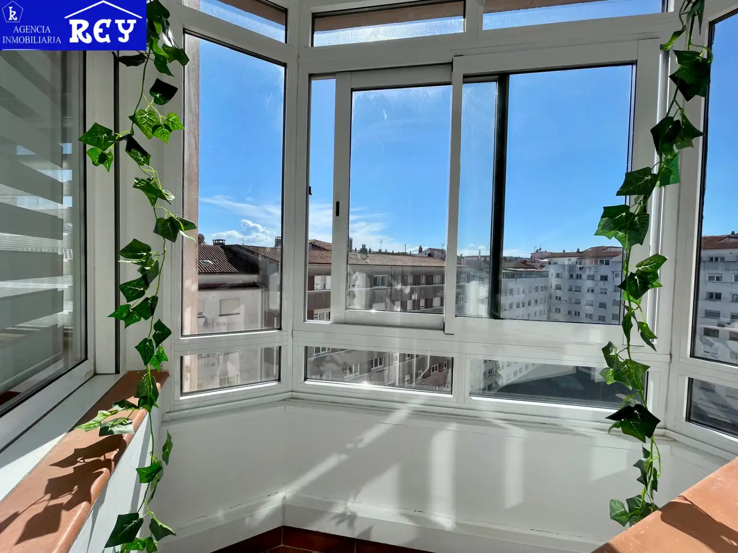 Flat with lift to rent in Rúa de Santiago del Estero 7