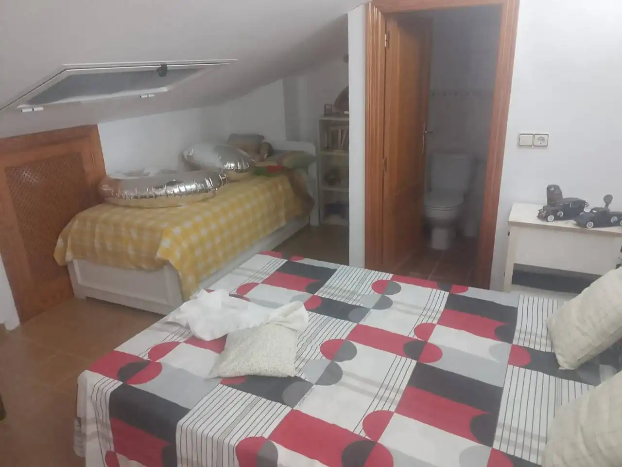 Dormitori de Casa adosada en venda en Oliva amb Aire condicionat, Calefacció i Jardí privat