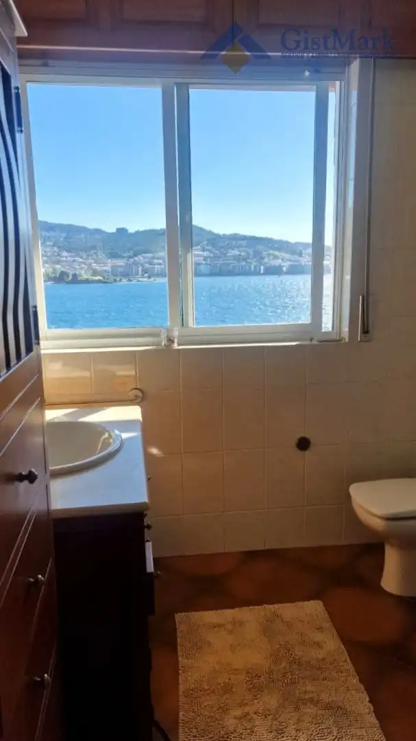 Baño de Casa o chalet en venta en Nigrán con Calefacción, Jardín privado y Terraza