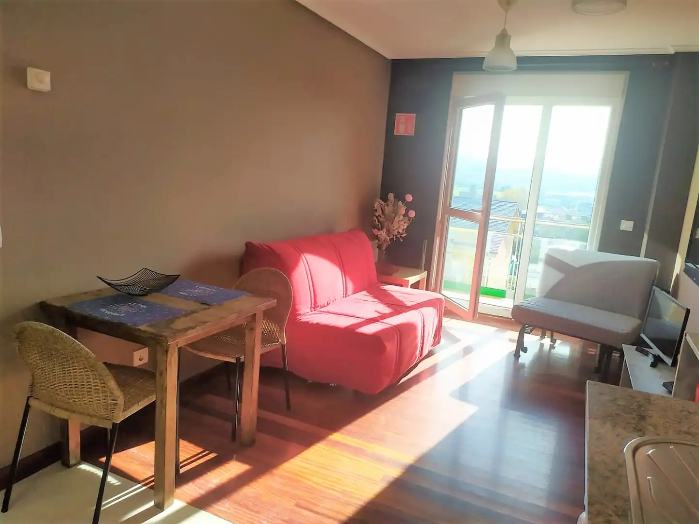 Sala d'estar de Pis en venda en Miengo amb Calefacció, Parquet i Terrassa