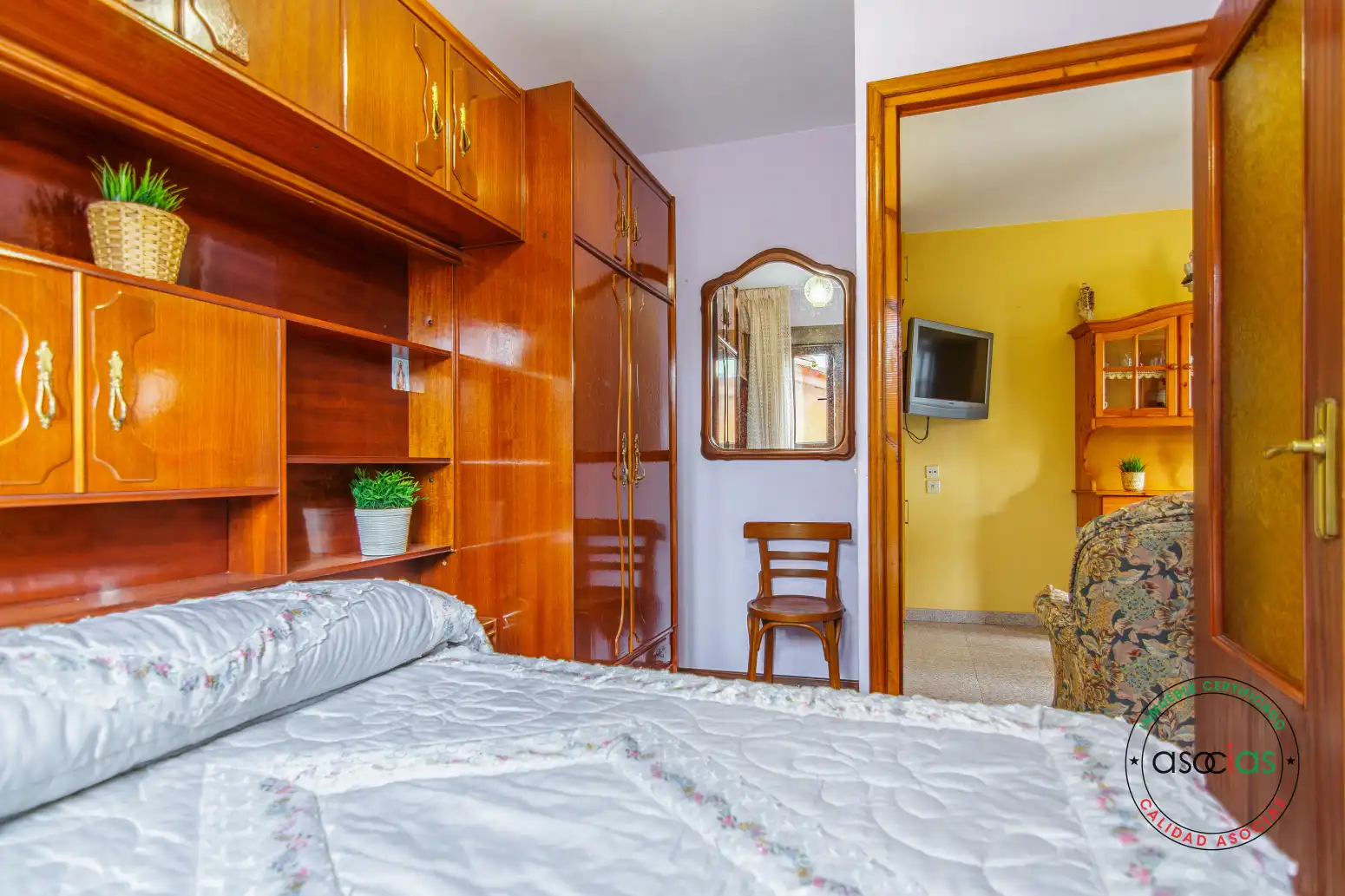 Habitación de Casa adosada en venta en Proaza con Calefacción y Trastero