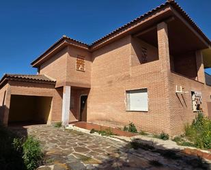 Exterior view of House or chalet for sale in Burguillos de Toledo  with Private garden and Terrace
