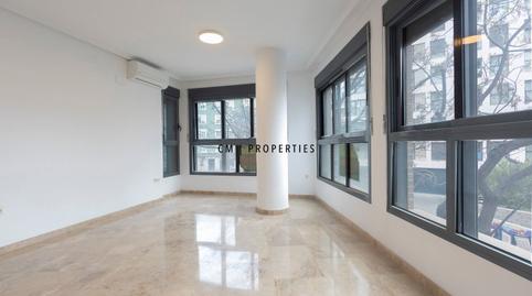 Foto 2 de Piso de alquiler en Peris y Valero, En Corts - Doctor Waksman,  Valencia Capital