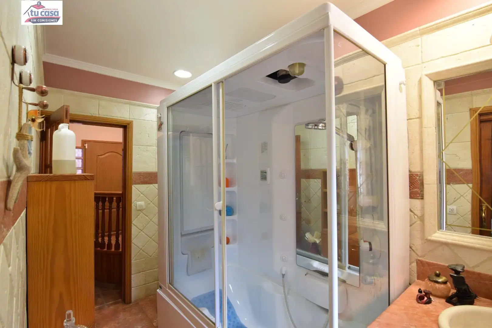 Bathroom of Houses for sale in Santa María de Guía de Gran Canaria  with Air Conditioner, Heating and Private garden