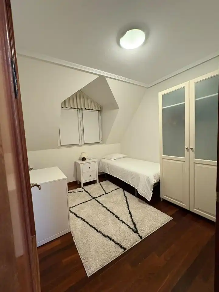 Habitación de Piso de alquiler en Santander con Amueblado
