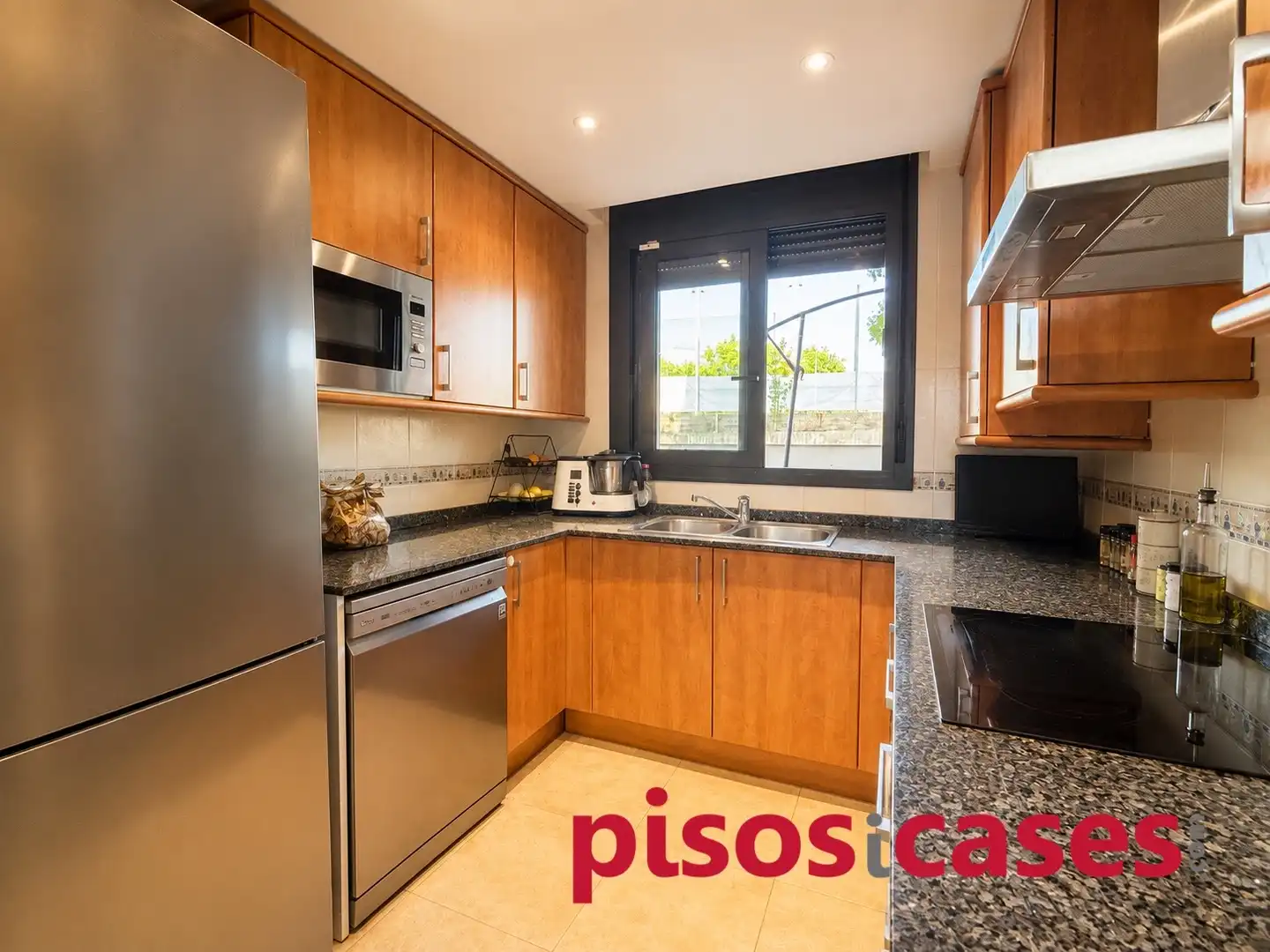 Cuina de Pis en venda en Vic amb Calefacció, Parquet i Terrassa