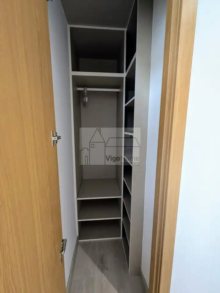 Habitación de Piso de alquiler en Vigo  con Calefacción, Terraza y Amueblado