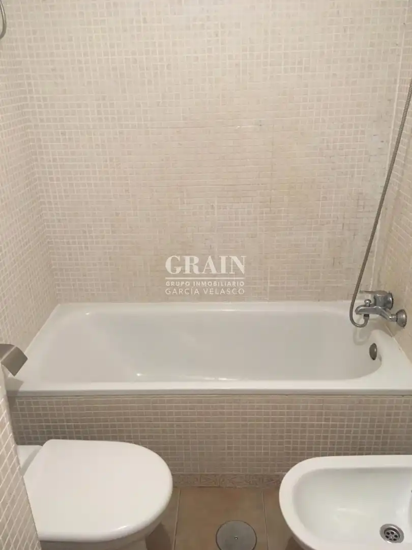 Baño de Piso en venta en Albacete con Calefacción