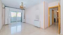 Flat for sale in  Granada Capital  with Air Conditioner and Terrace
