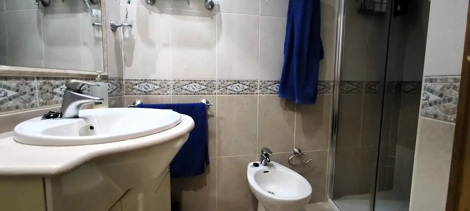 Bany de Pis en venda en Alicante / Alacant amb Aire condicionat i Terrassa