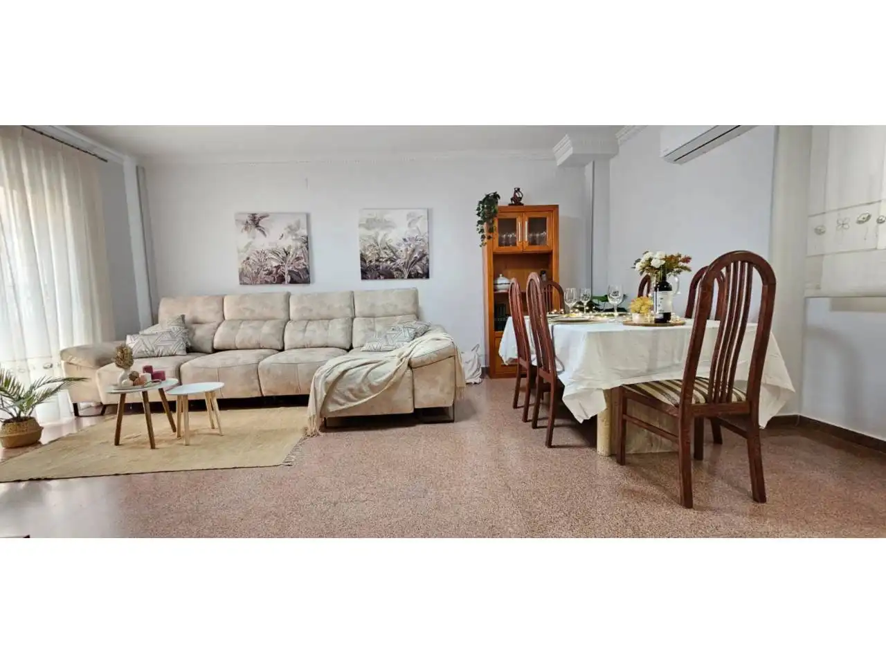 Sala de estar de Casa adosada en venta en Jumilla con Aire acondicionado, Calefacción y Terraza