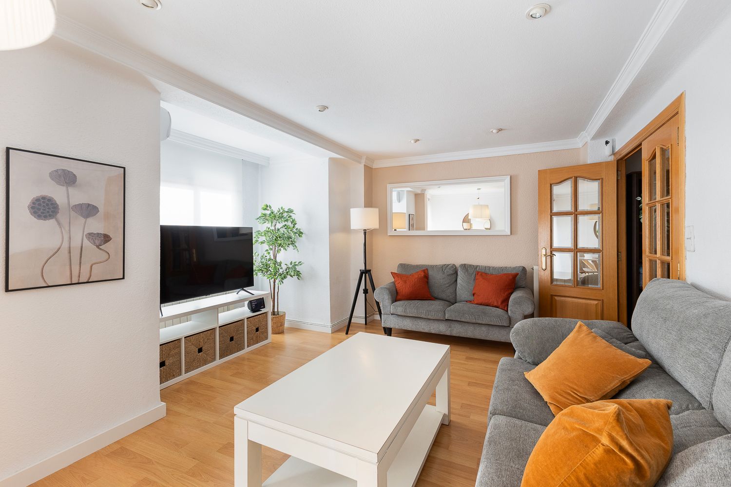 Living room of Apartment to rent in  Valencia Capital  with Air Conditioner, Heating and Furnished