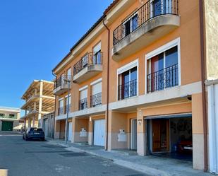 Vista exterior de Casa adosada en venda en Cabanes amb Terrassa i Balcó