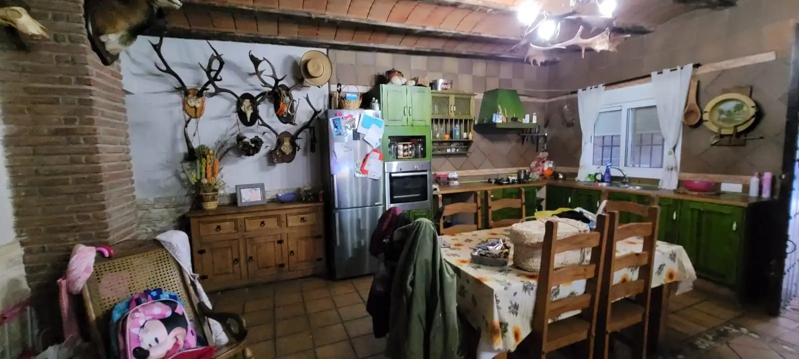 Cuina de Finca rústica en venda en Los Barrios amb Calefacció, Jardí privat i Traster
