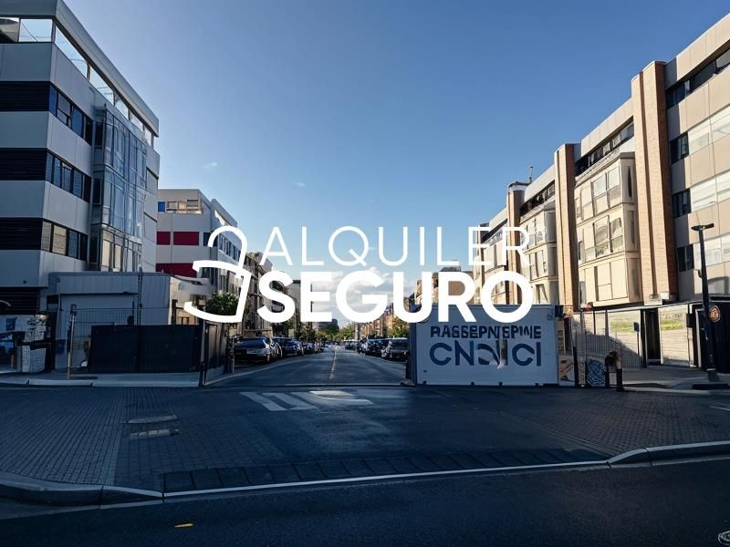 Vista exterior de Àtic de lloguer en Burgos Capital amb Calefacció i Moblat