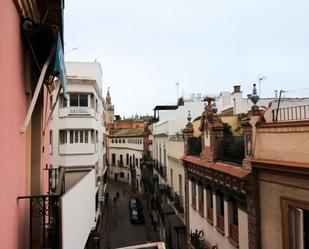 Vista exterior de Pis en venda en  Sevilla Capital amb Aire condicionat, Terrassa i Balcó