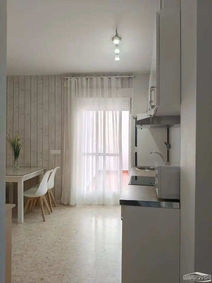 Cuina de Planta baixa de lloguer en Lucena amb Aire condicionat, Terrassa i Moblat
