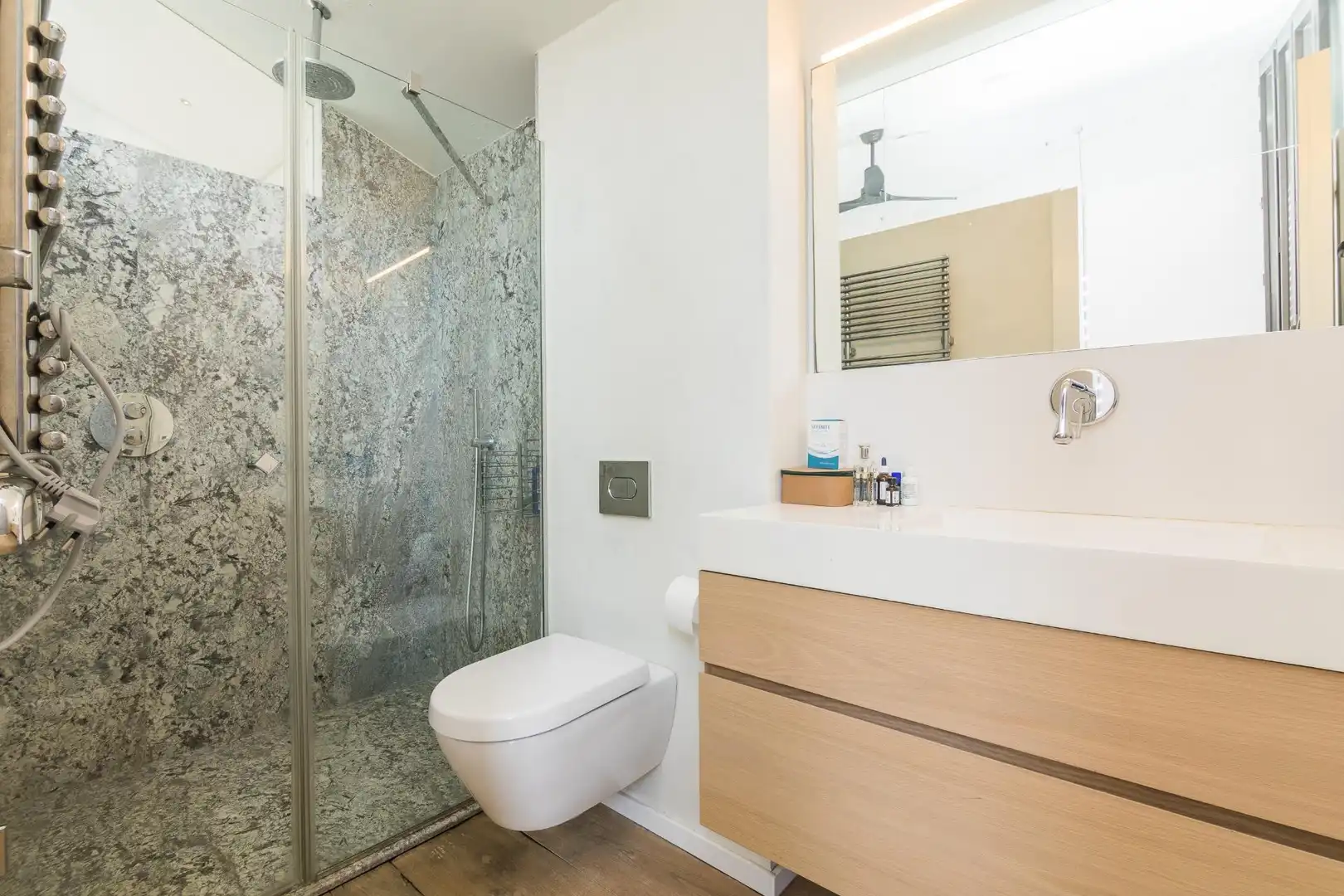 Badezimmer von Haus oder Chalet zum Verkauf in Elche / Elx mit Klimaanlage, Heizung und Privatgarten