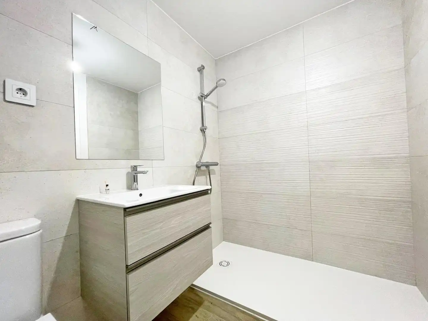 Bathroom of Flat for sale in Málaga