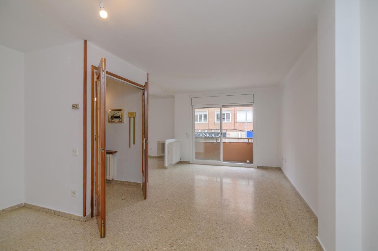 Flat for sale in Manresa  with Heating and Balcony