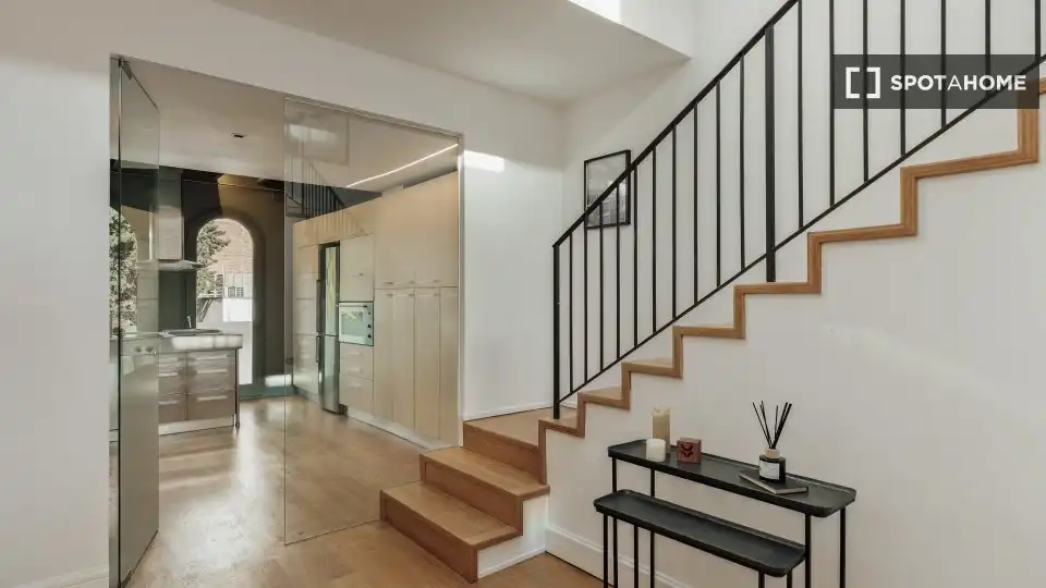 Apartament per a compartir en Barcelona amb Aire condicionat, Terrassa i Moblat