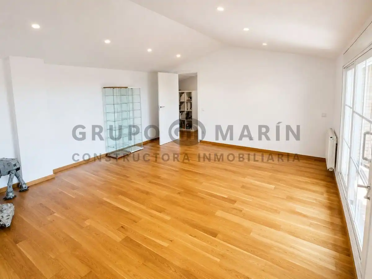 Dúplex con terraza en venta en Carrer del Cogoll, imagen 9