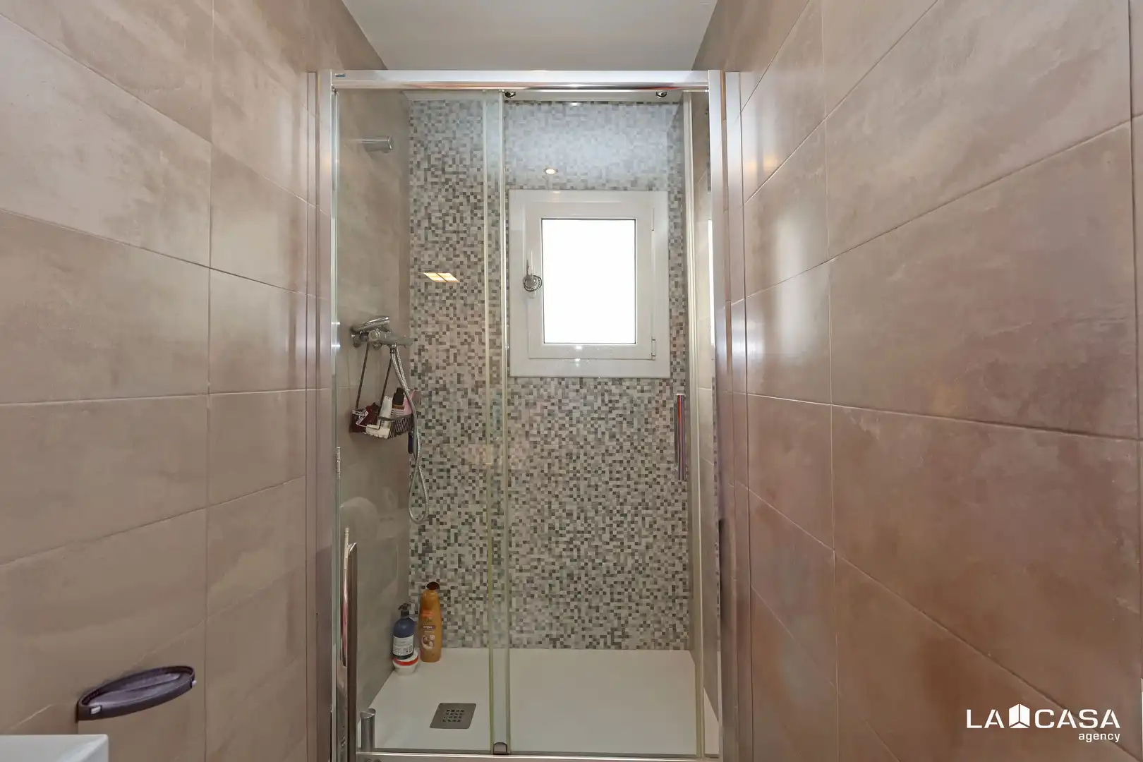 Badezimmer von Wohnung zum Verkauf in L'Hospitalet de Llobregat