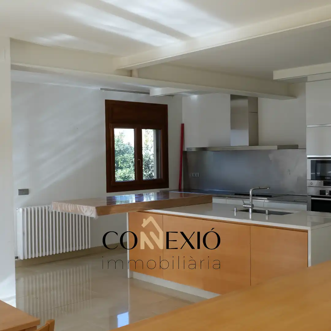 Cocina de Casa o chalet en venta en Banyoles con Aire acondicionado, Calefacción y Jardín privado