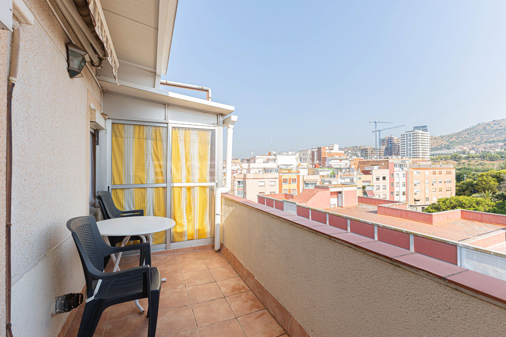 Terraza de Ático en venta en L'Hospitalet de Llobregat con Aire acondicionado, Calefacción y Terraza