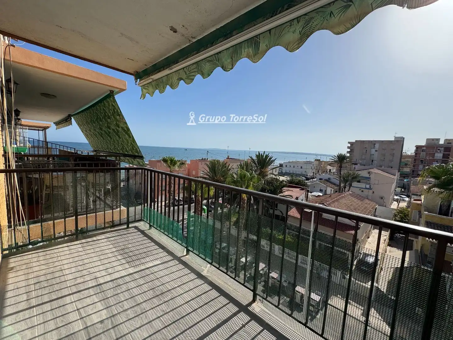 Außenansicht von Dachboden zum Verkauf in Santa Pola mit Terrasse