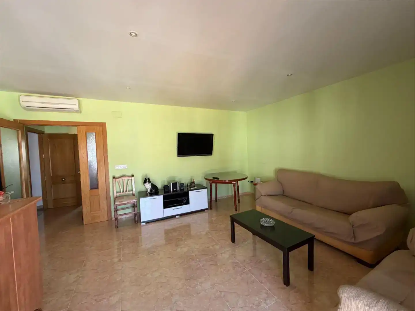 Sala d'estar de Casa o xalet en venda en Santa Amalia amb Aire condicionat i Balcó