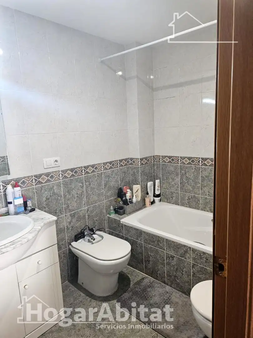 Bany de Àtic en venda en Castellón de la Plana / Castelló de la Plana amb Aire condicionat, Calefacció i Terrassa