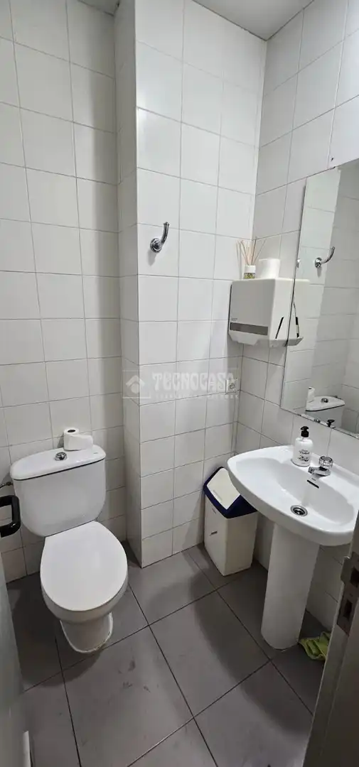 Bathroom of Commercial properties for sale in Sevilla